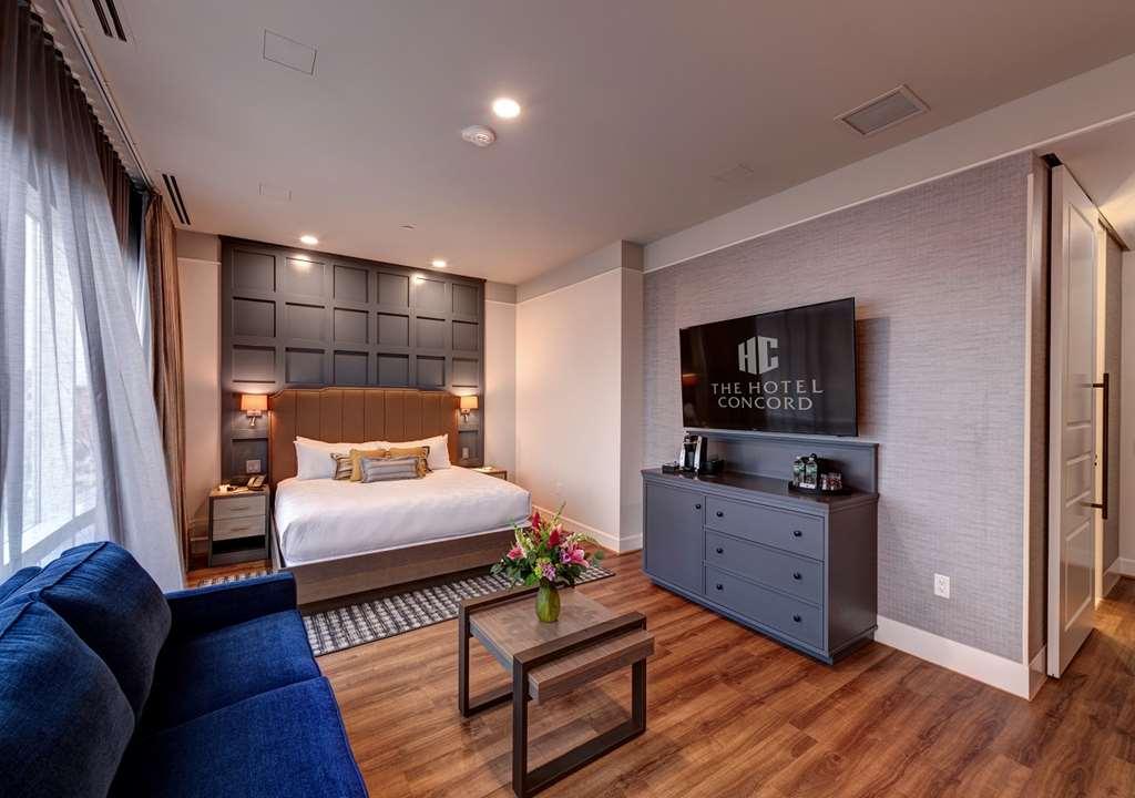 The Hotel Конкорд Номер фото